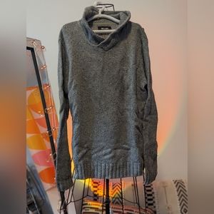 Men's knitted sweater size m.